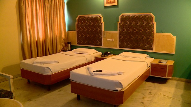 Hotel Saratha Rajans